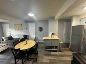 Freshly Renovated 2 bedroom unit